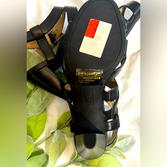 Like new! Mootsies Tootsies “MOCARLEY” black wedges! - Picture 6 of 8